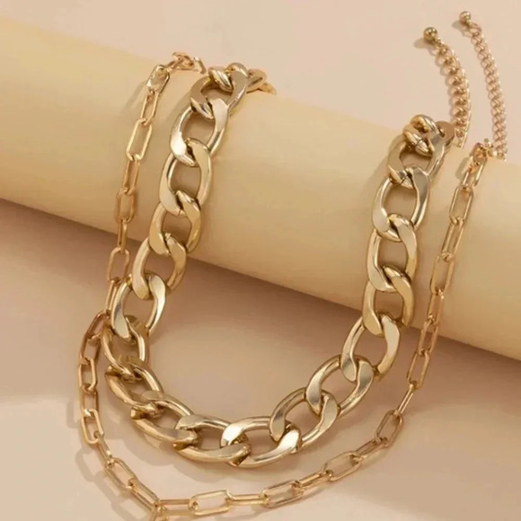 GOLD PLATED NECKLACE - Picture 3 of 7